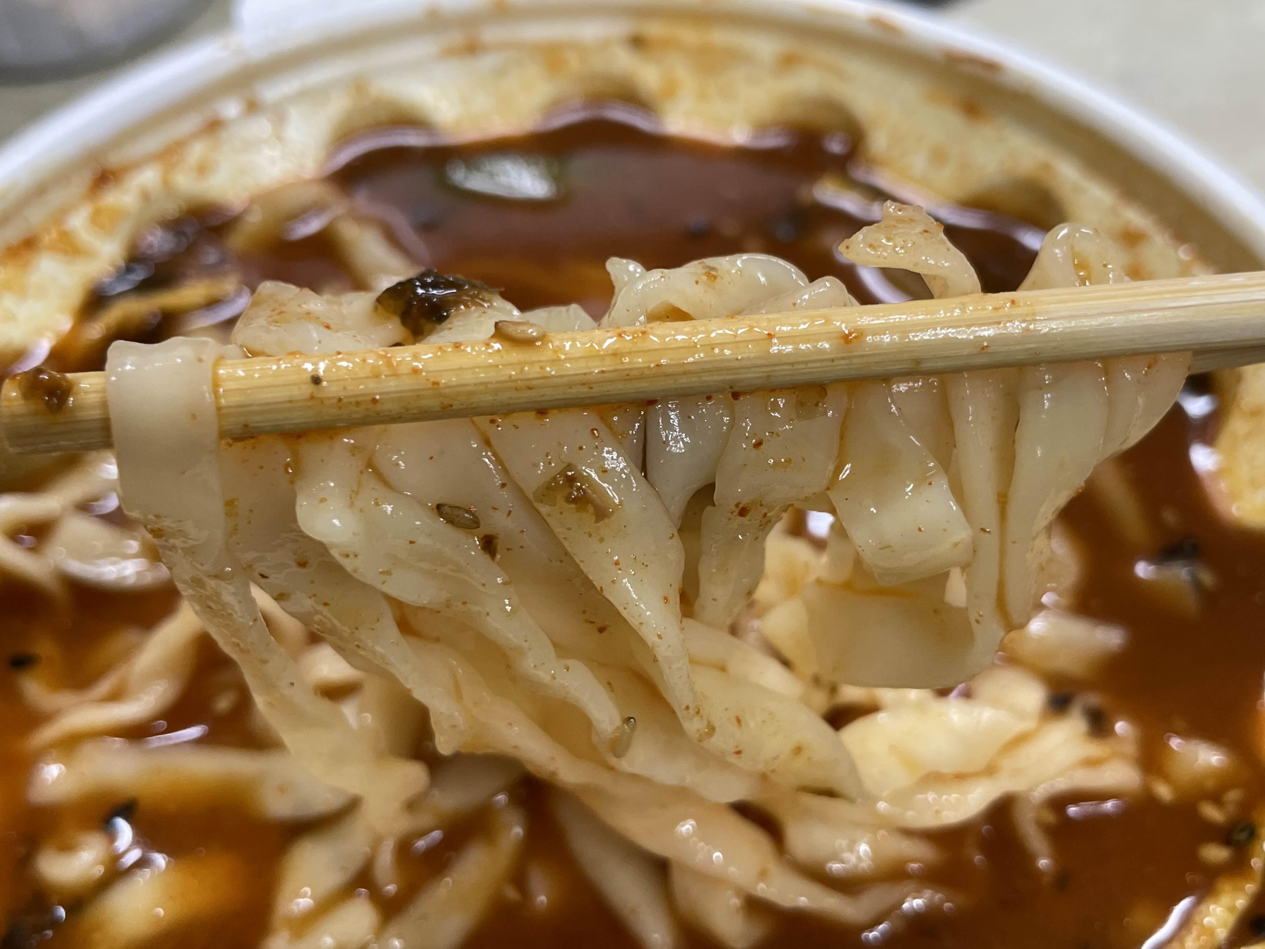  속초 오복식당 : 장칼국수, 파무침 족발, 오복김밥 리얼 포장 후기