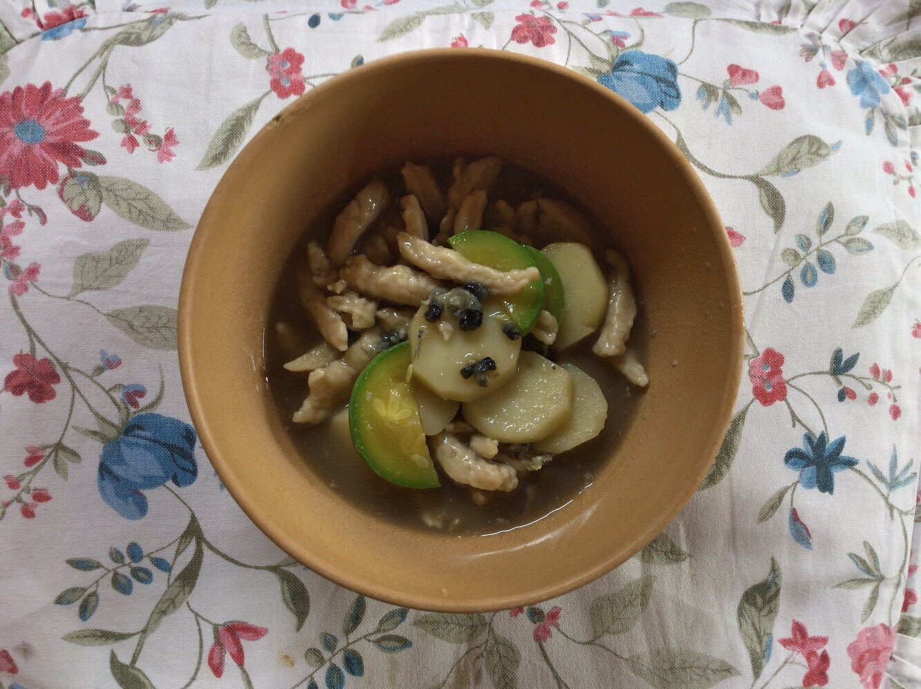  추억을 먹다, 수제비(Hand-pulled Dough Soup)