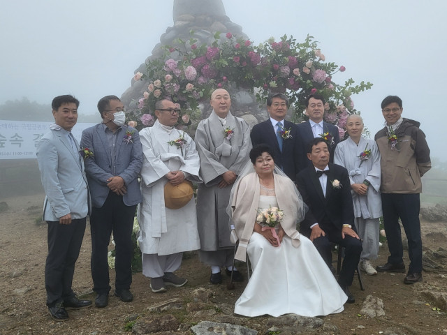  구례군장애인복지관, ‘지리산국립공원 친환경 숲 속 결혼식’ 성료