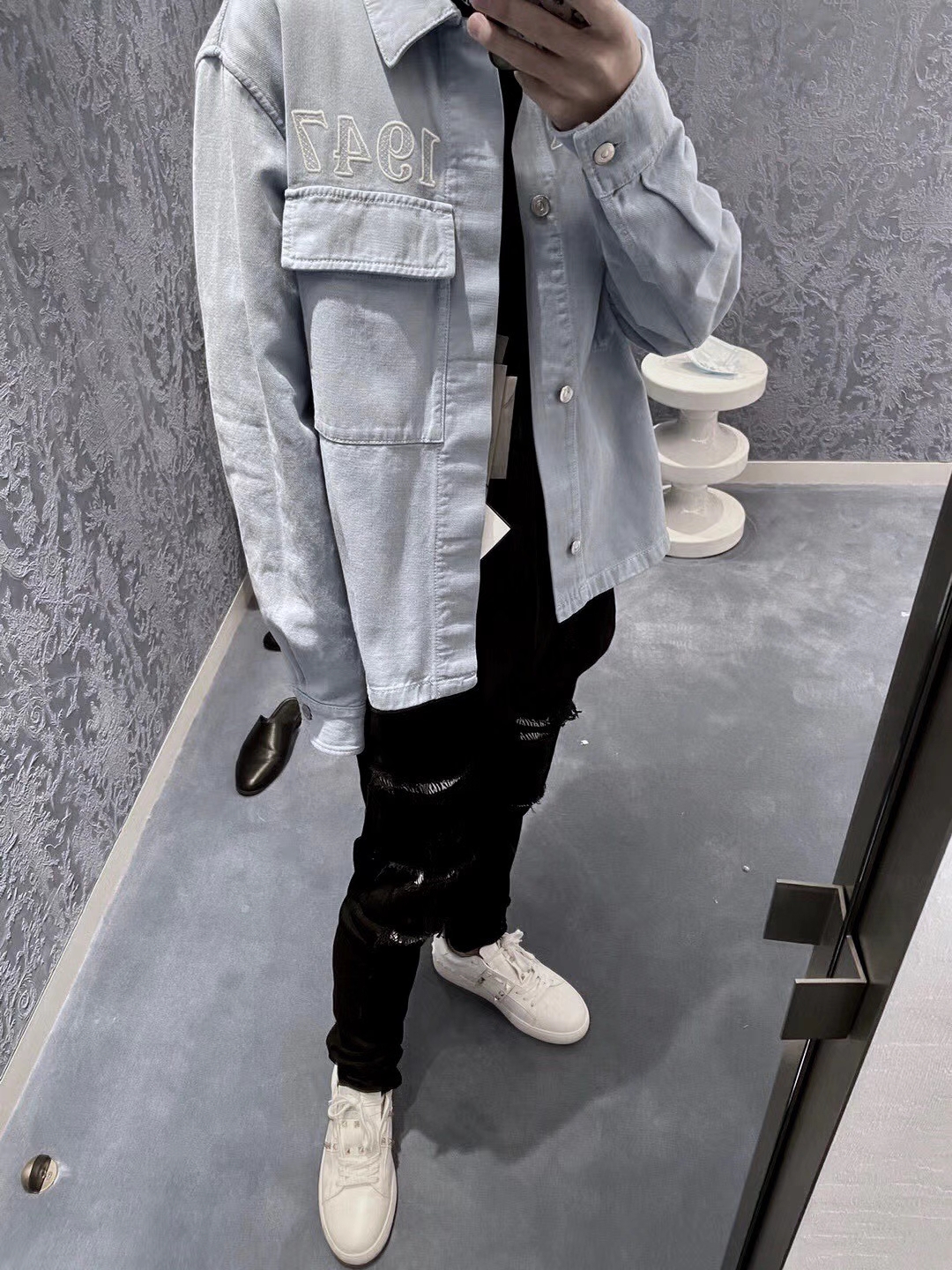  [DIOR] 디올 1947 자수 오버 데님 셔츠 자켓 013D488C239X