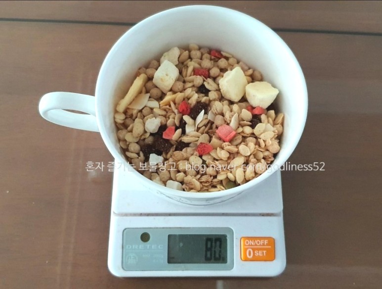 오자크 OCAK 가쓰카츠 오트밀 씨리얼 마구 먹어치우는 샤오잔 광고 10