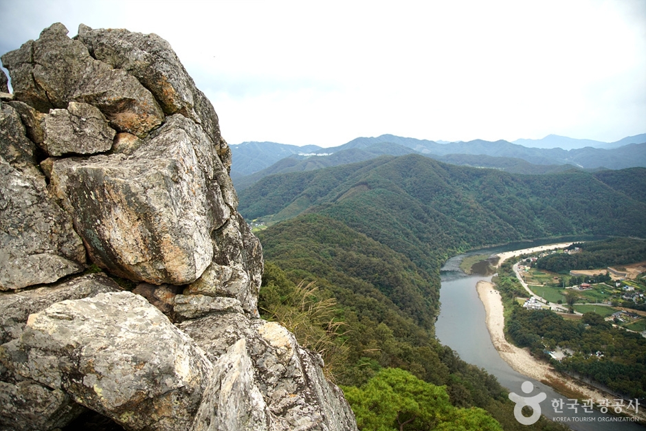 팔봉산