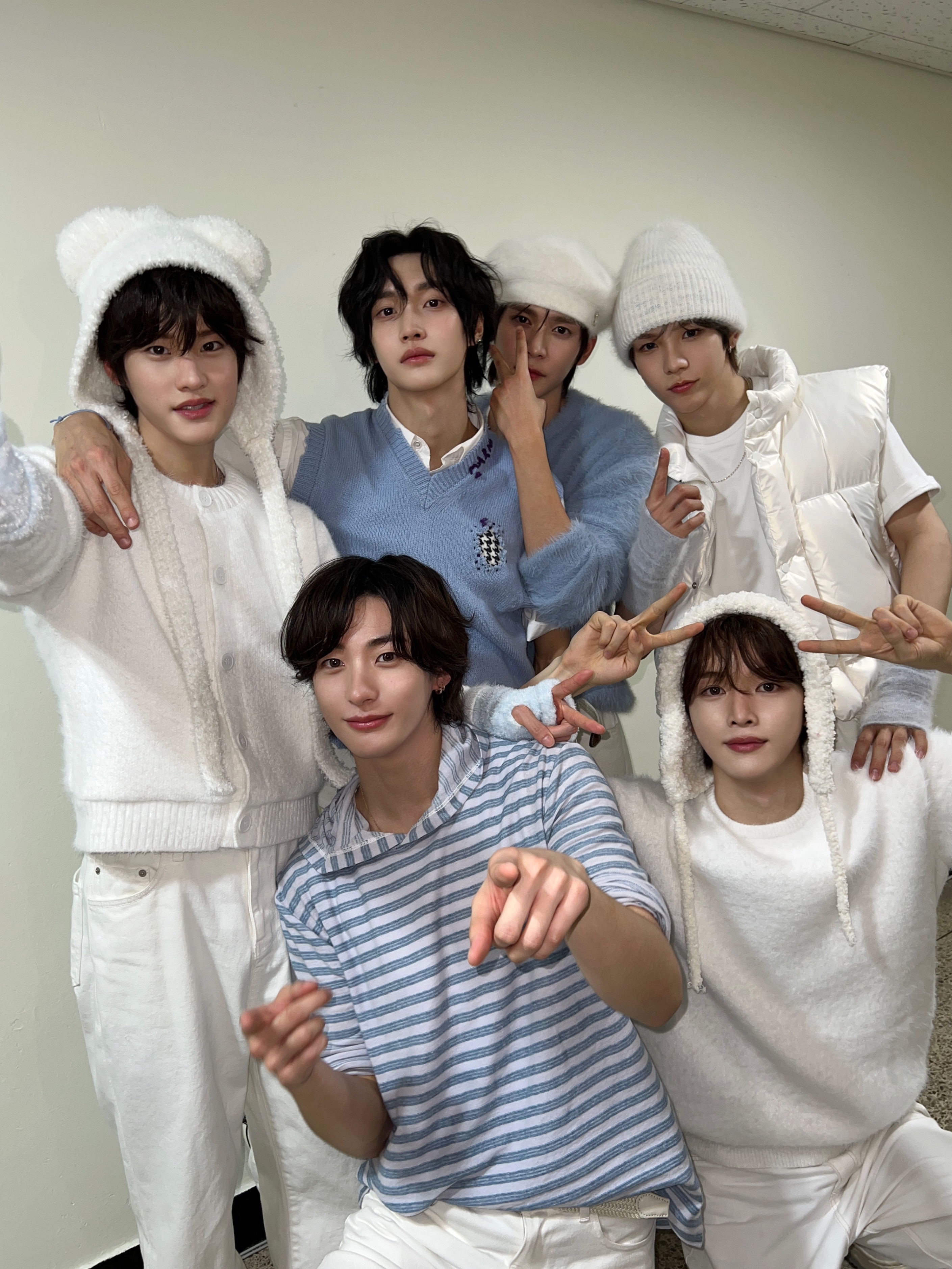 20250208라브뜨데이트위터공계가족사진