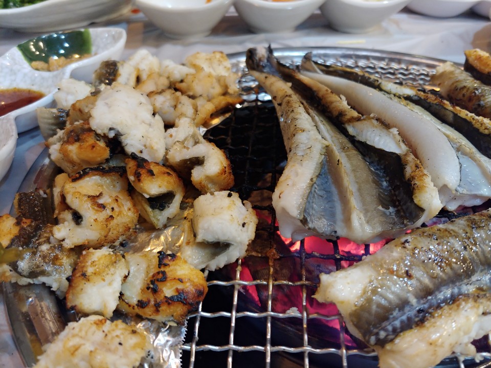  부산 용호동 맛집: 백운포 자연산 장어 맛집 ‘회랑장어랑’