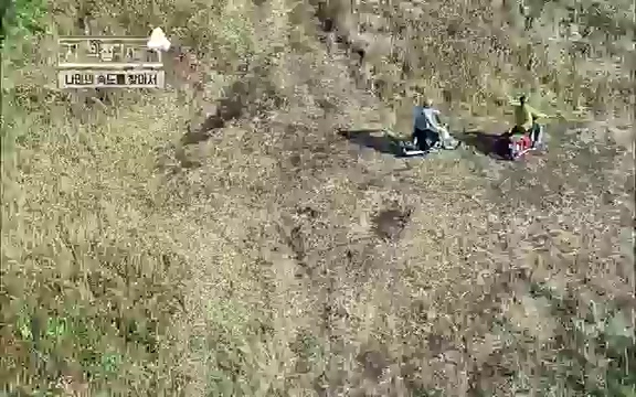 [4회] 자연의 철학자들 - KBS행복하냐고 묻는다면] 흙과 돌, 숲과의 눈맞춤 그리고 물속에서의 숨소리까지 오롯이 김창옥.ts_20220329_191205.165.jpg