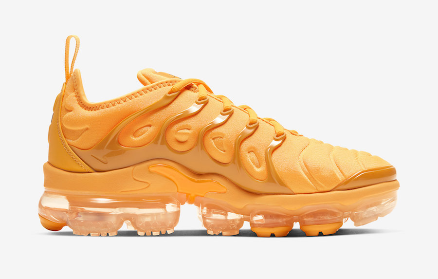 나이키 에어 베이퍼맥스 플러스(Nike Air VaporMax Plus) 오렌지 발매하다. 나이키 에어 베이퍼맥스 플러스(Nike Air Vapormax Plus) 오렌지 발매하다.