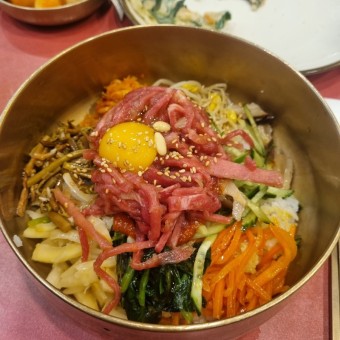 보리밥칼국수 이미지