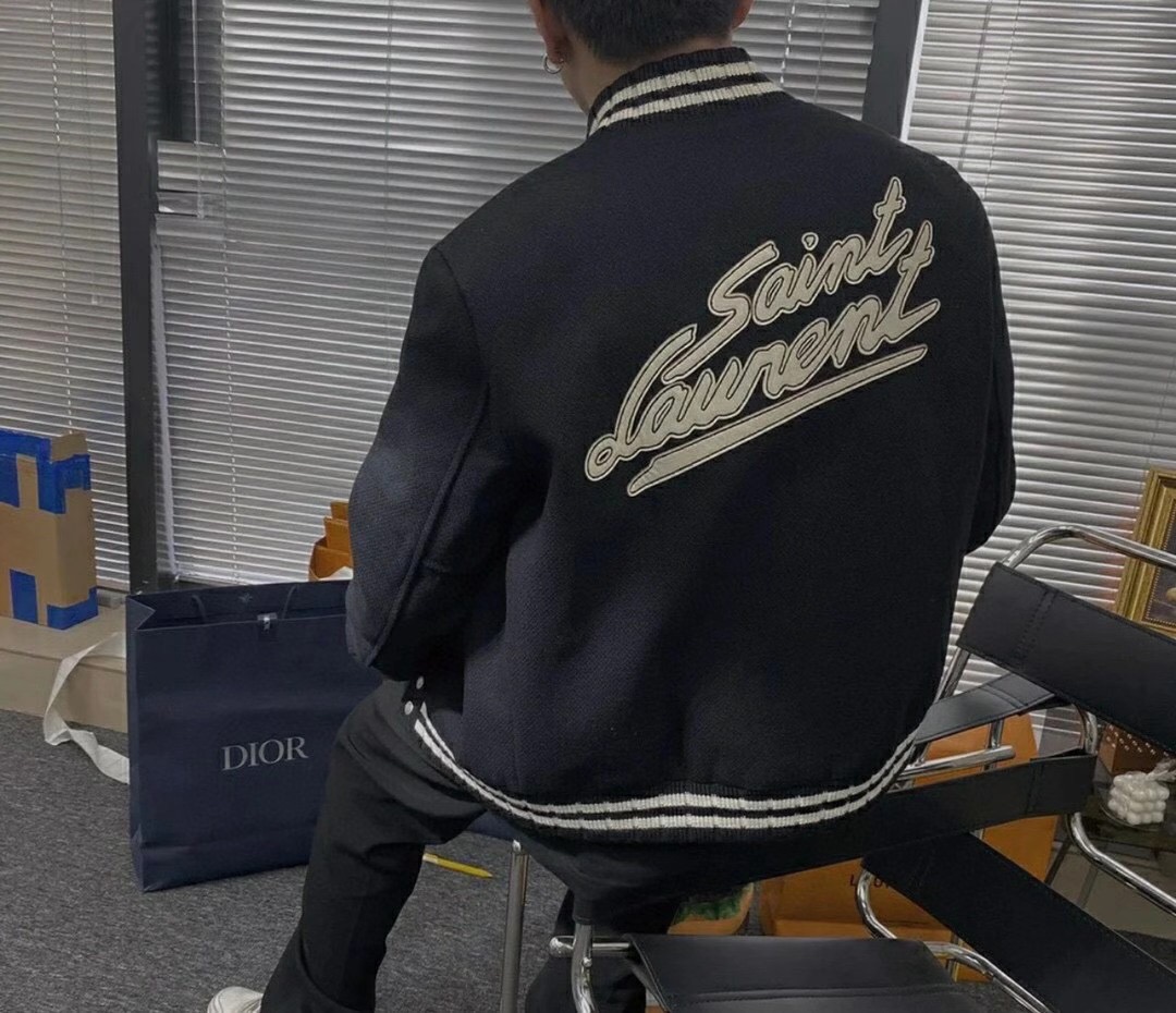  [SAINT LAURENT] 생로랑 울 소재 테디 자켓 625918Y180W1000