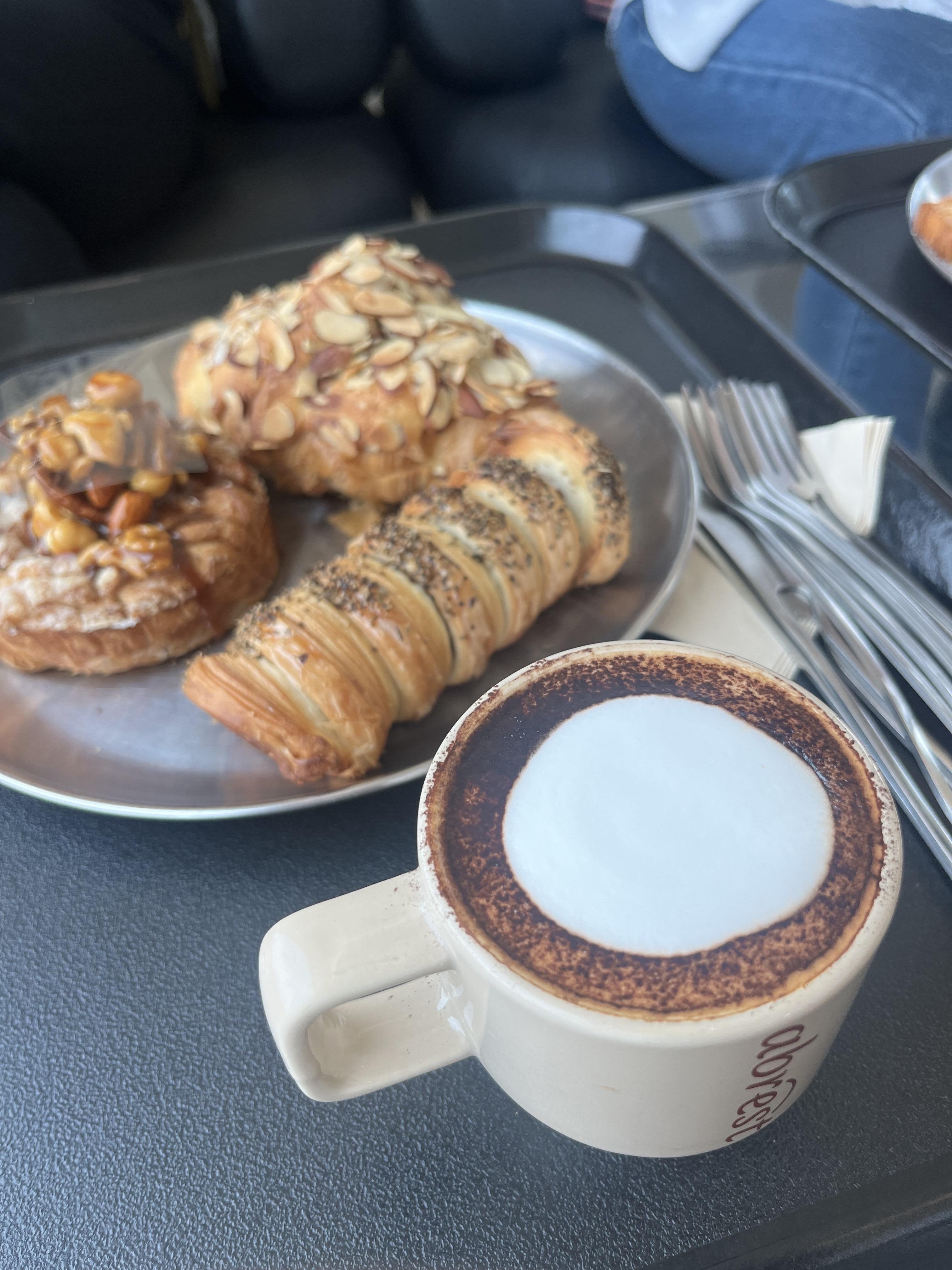  일산카페 페스츄리 빵맛집 어브레스트 내돈내산후기