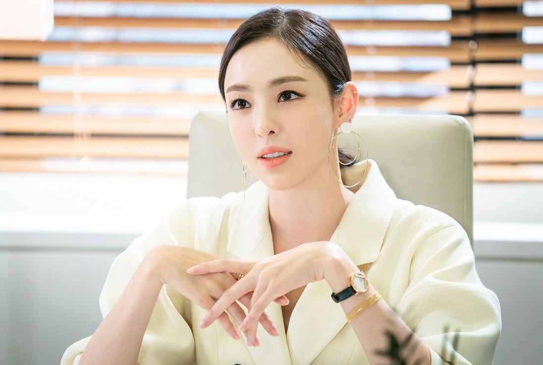 '발연기로 배우생활 나락 가더니..' 소속사 사장이랑 침대에서 뒹굴고 톱스타 된 여배우 수준
