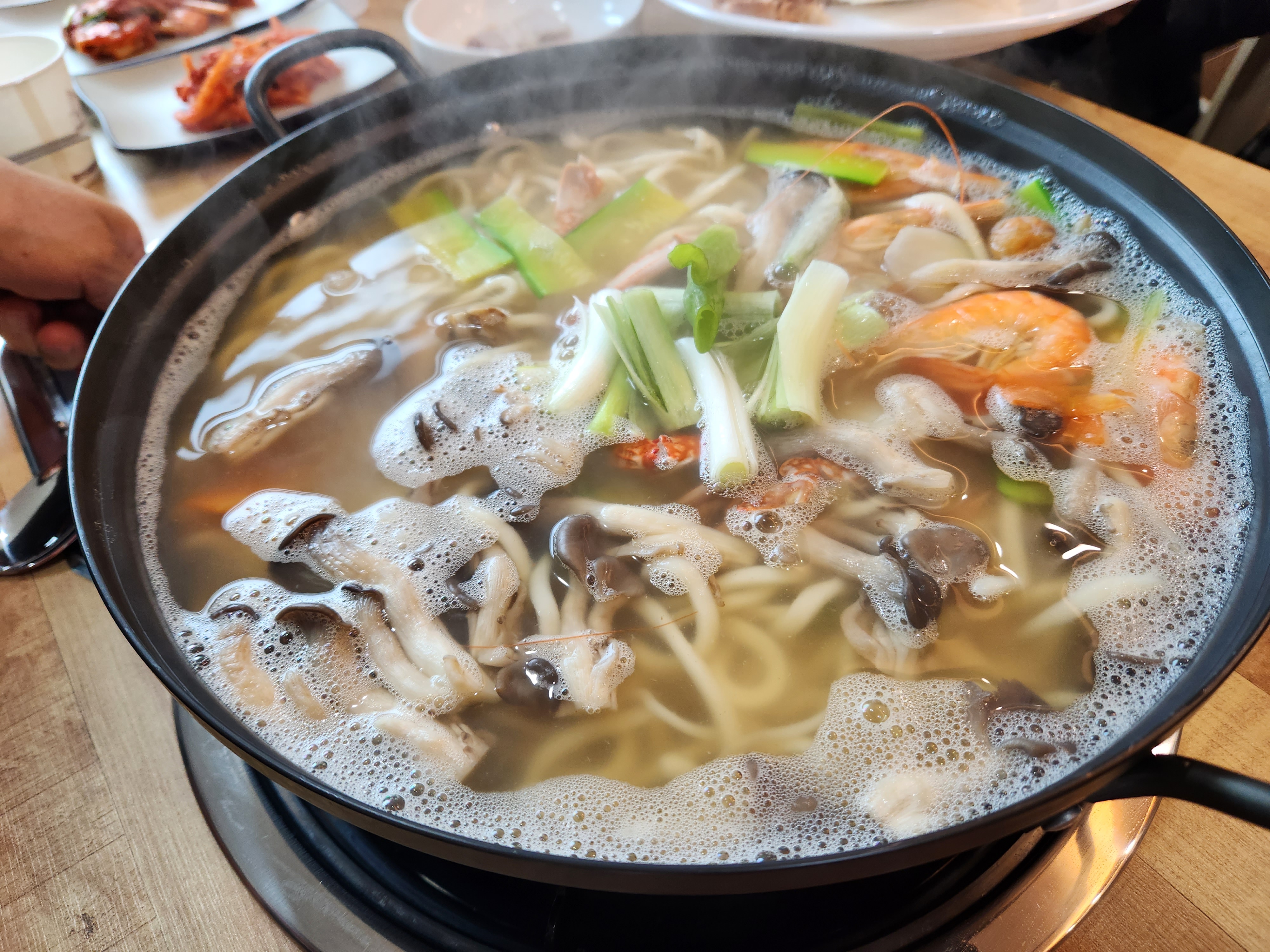 Gaegunkalguksu (개군칼국수) 2