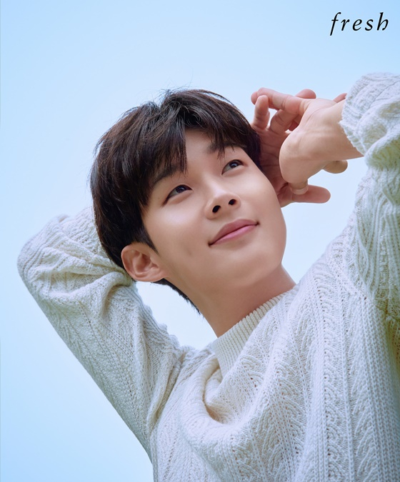  최우식 !! 싱그러움의 또 다른 이름 (화보)