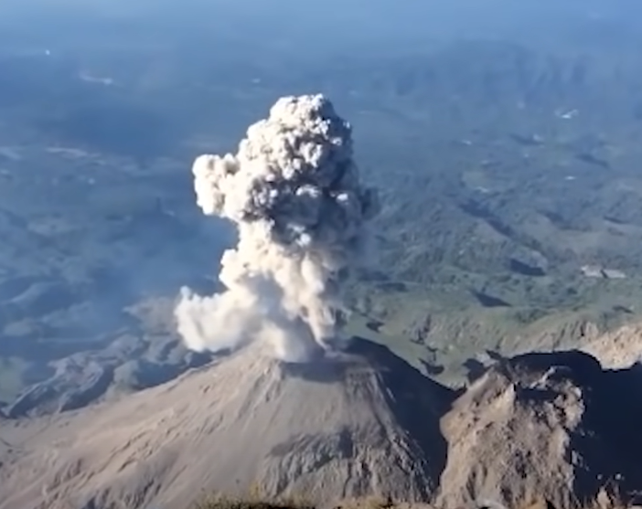 과테말라-산티아귀토-화산-Santiaguito-Volcano-분화모습-폭발모습