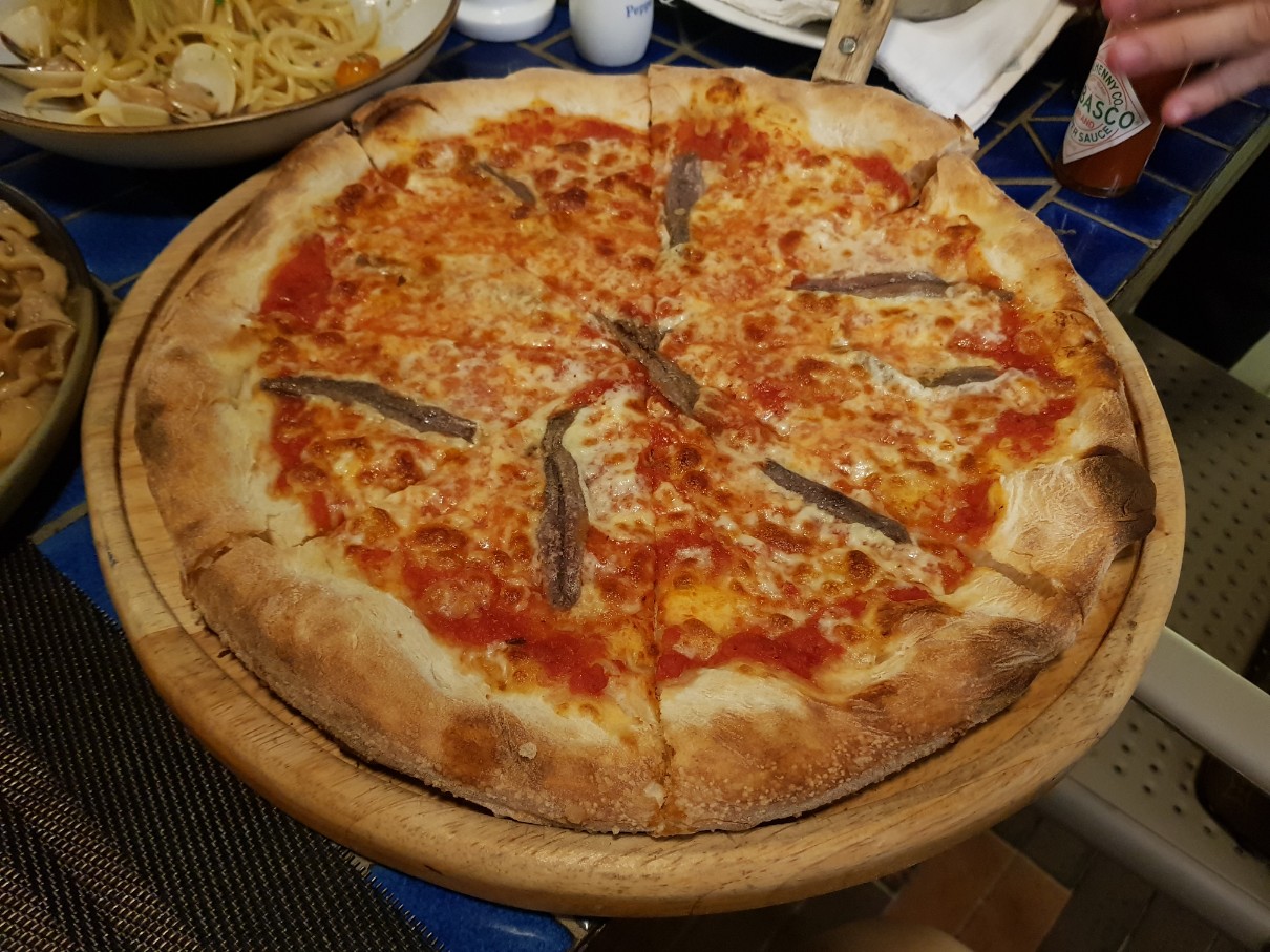 호치민 2군 타오디엔 이탈리안 레스토랑 Pendolasco - Pizza naplotana