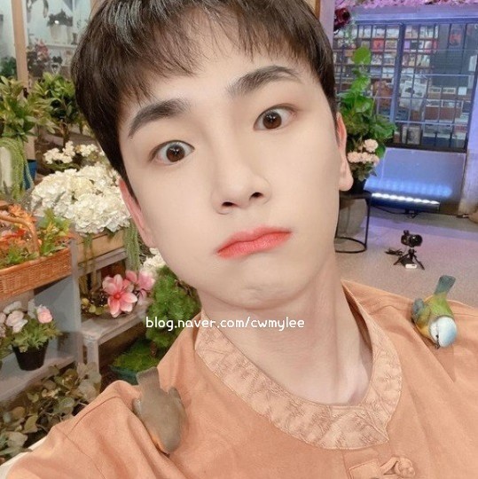 차이 혜성 나이 학력 고향 프로필 샤이니키 박나래 기안84 성훈 이사 화사 422회 2022 나홍산 나홍자산다 달력 구매정보 20일 자정 파는곳 전현무 집아파트 위치 96