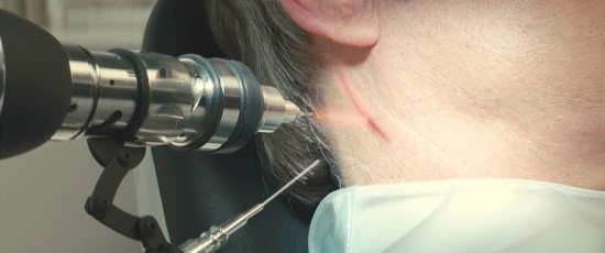  베리칩(체내 이식용 마이크로칩 기술 : RFID)은 어떻게 세계종말을 의미하게 되었을까?