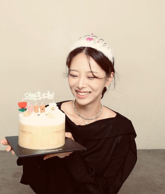  10기 옥순 인스타 과거사진 성형 대학 나이 문신 뱃살 크롭티 해명