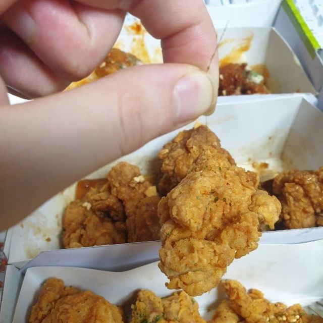  치킨에서 머리카락이 나왔는데,,