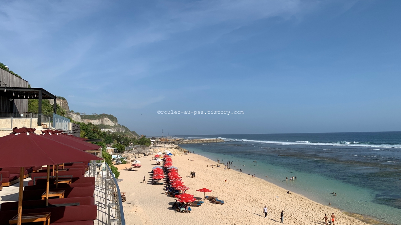 BALI-SOUTH TOUR-WHITE ROCK-BEACH BELOW