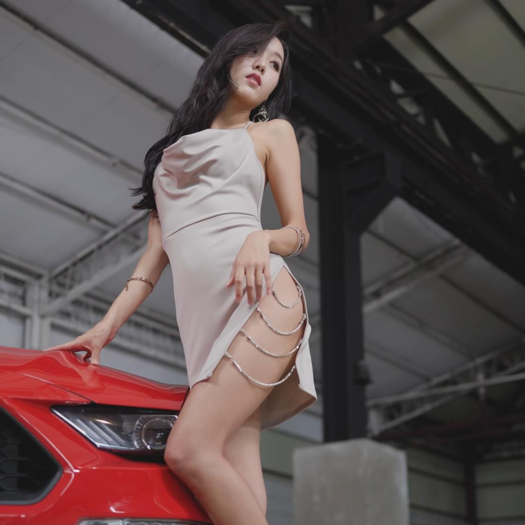  레이싱모델 김가온 엉벅지 섹시 드레스 몸매