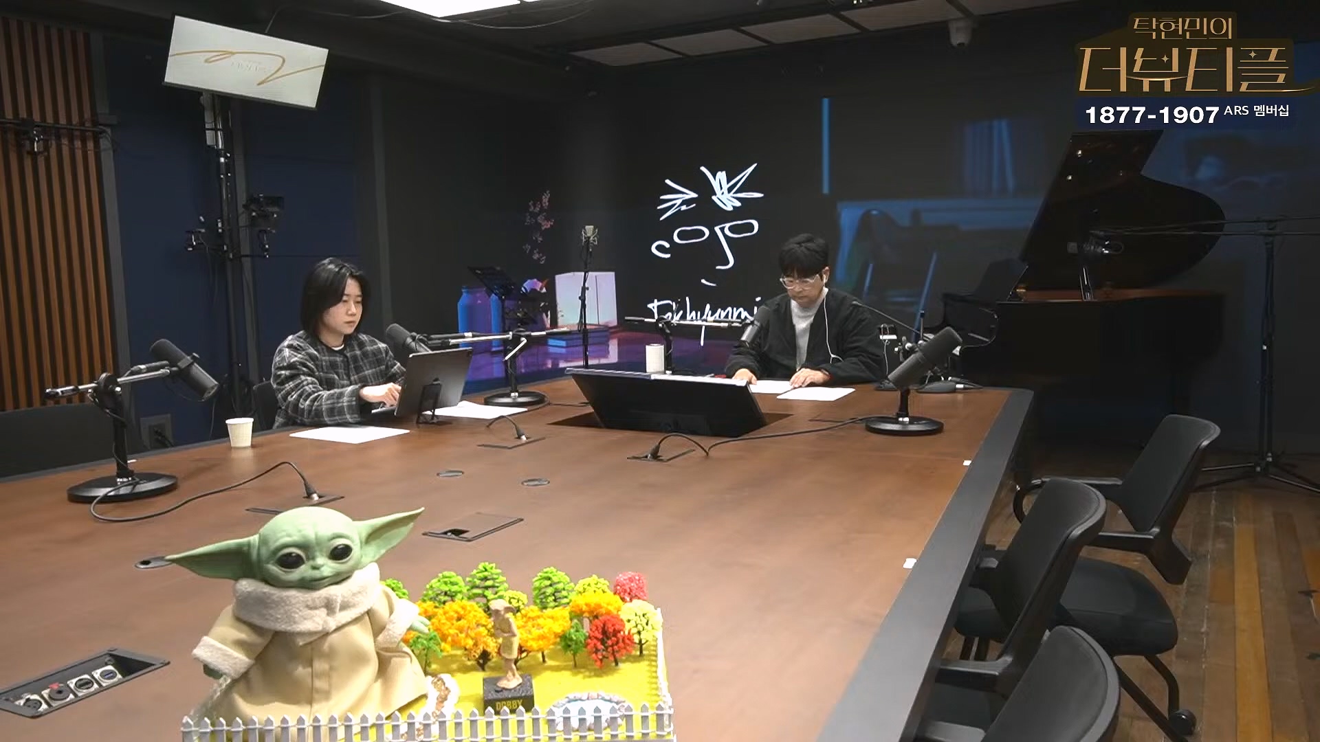 [#탁현민의더뷰티플] 더 하모닉스 _ 2024년 11월 30일 토요일 _ 다시 16회.mp4_20241201_083555.587.jpg