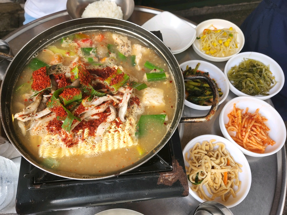  남대문시장 먹거리 점심으로 딱좋은 해물된장찌개