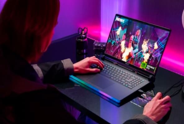  최신 게이밍 노트북 MSI GE78 HX 출시정보 및 스펙정보