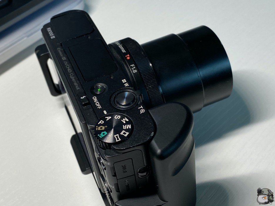  소니 RX100 M3 그립, RX100  호환 알리발 그립 장착 및 스코코 Rx100 강화유리 필름 부착후기