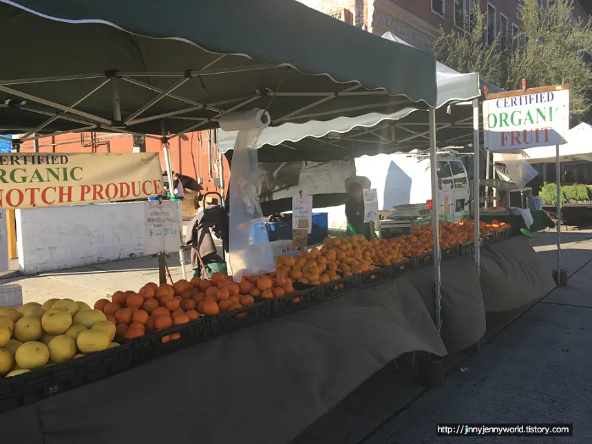 Echo Park Farmers Market Orange