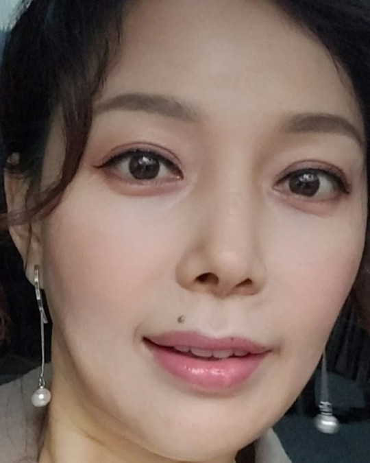  '50세' 김정임 "부담스런 면상...피부 좀 보라고!" [사진]