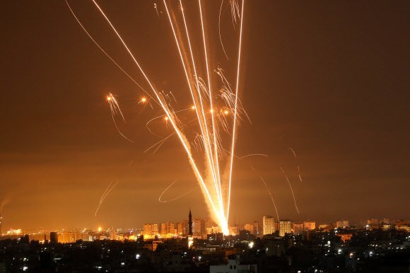 이스라엘-하마스 전쟁 확전 우려&#44; 시리아·레바논서 포탄 발사
