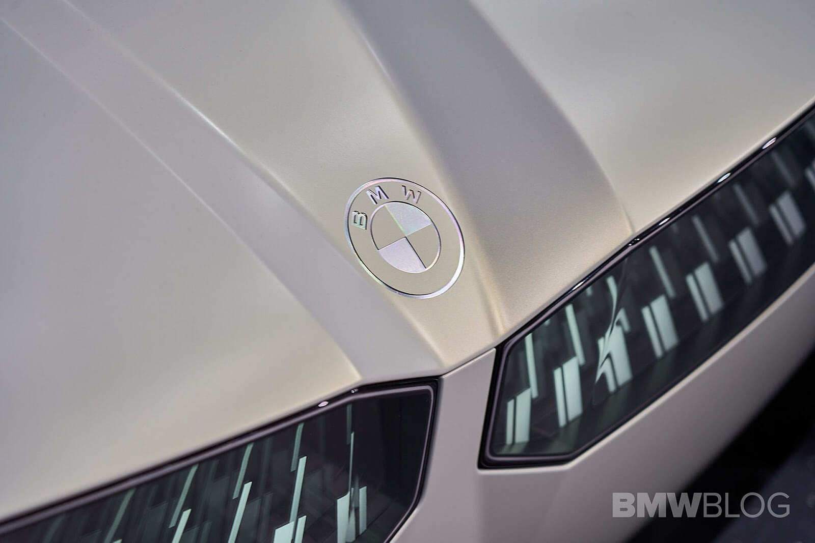 BMW-비젼-노이어-클라쎄-엠블럼