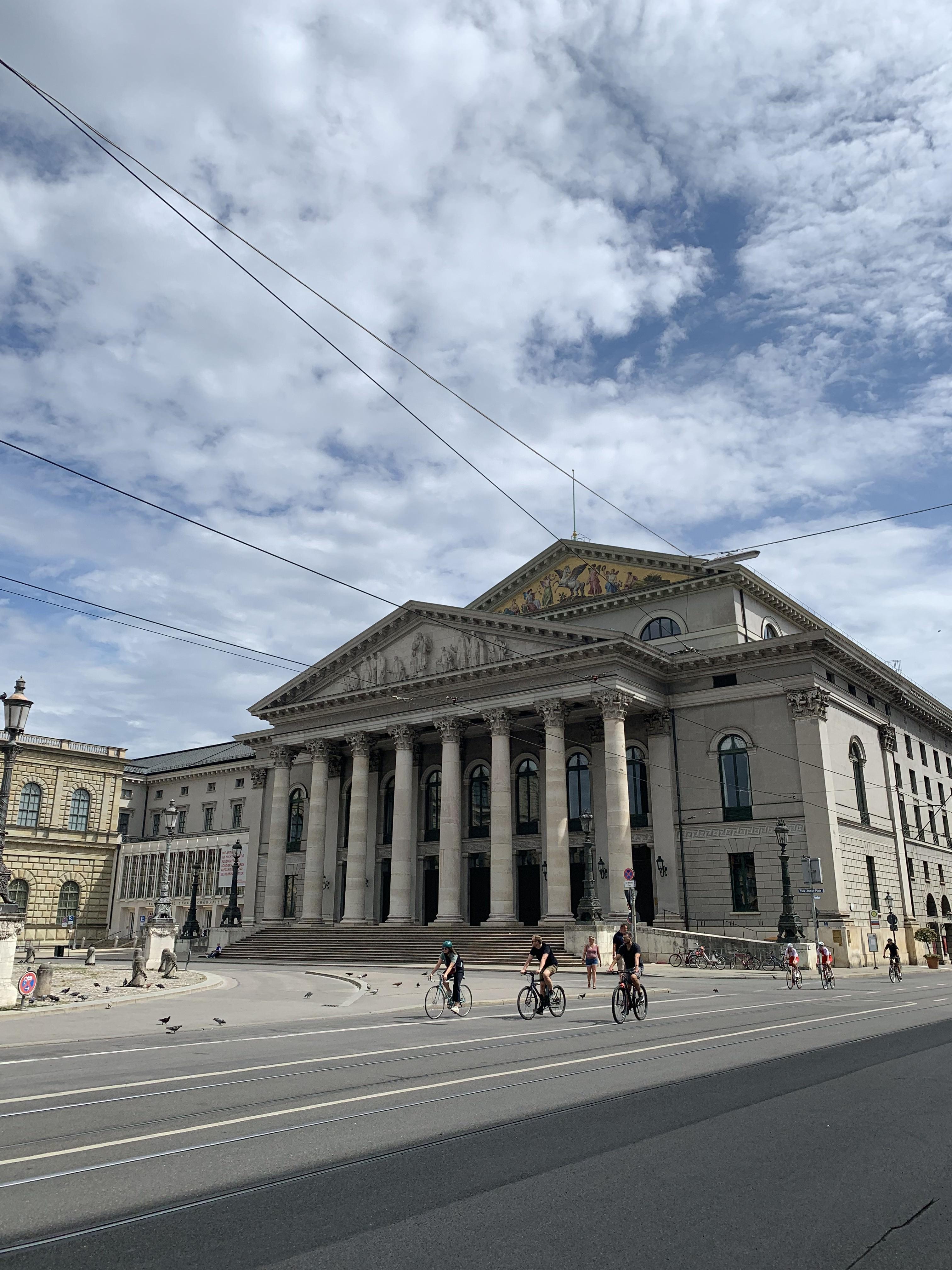 국립 극장 National Theatre