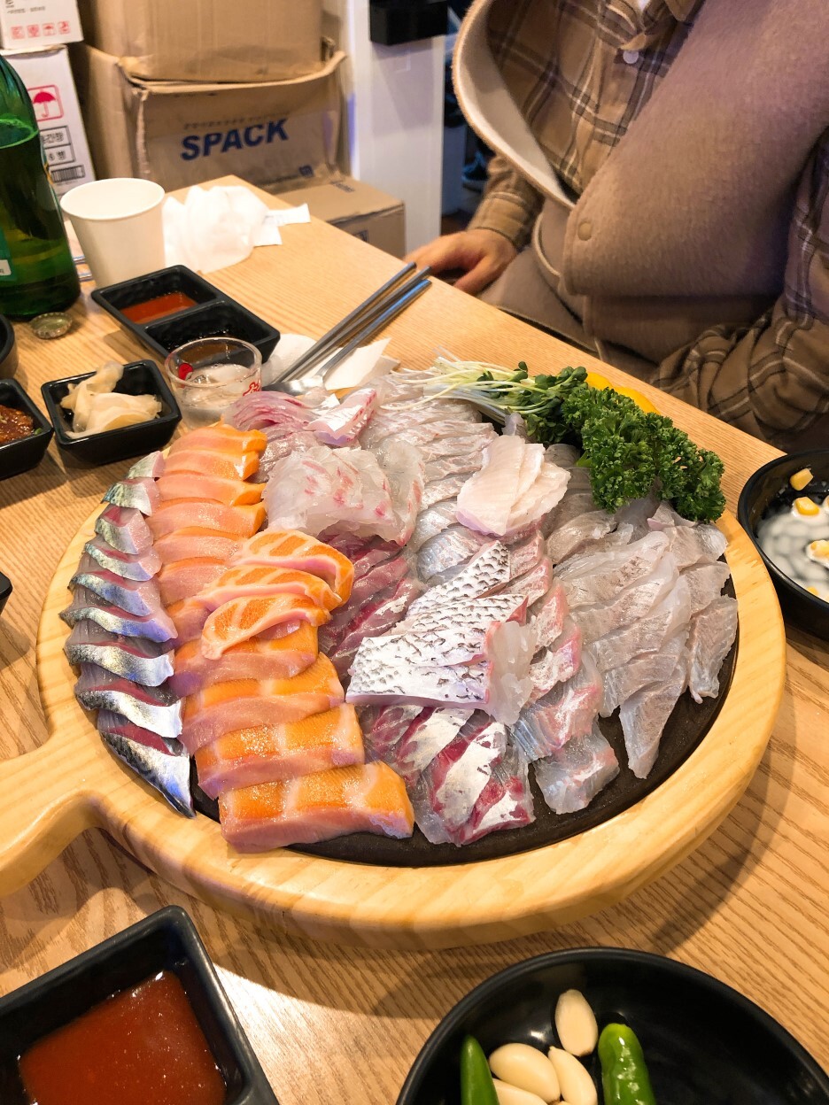  [창원 상남 회맛집 아라회관] 아라회관에서 회를 맛있게 냠냠 하면서 이제 소주를 곁들인..