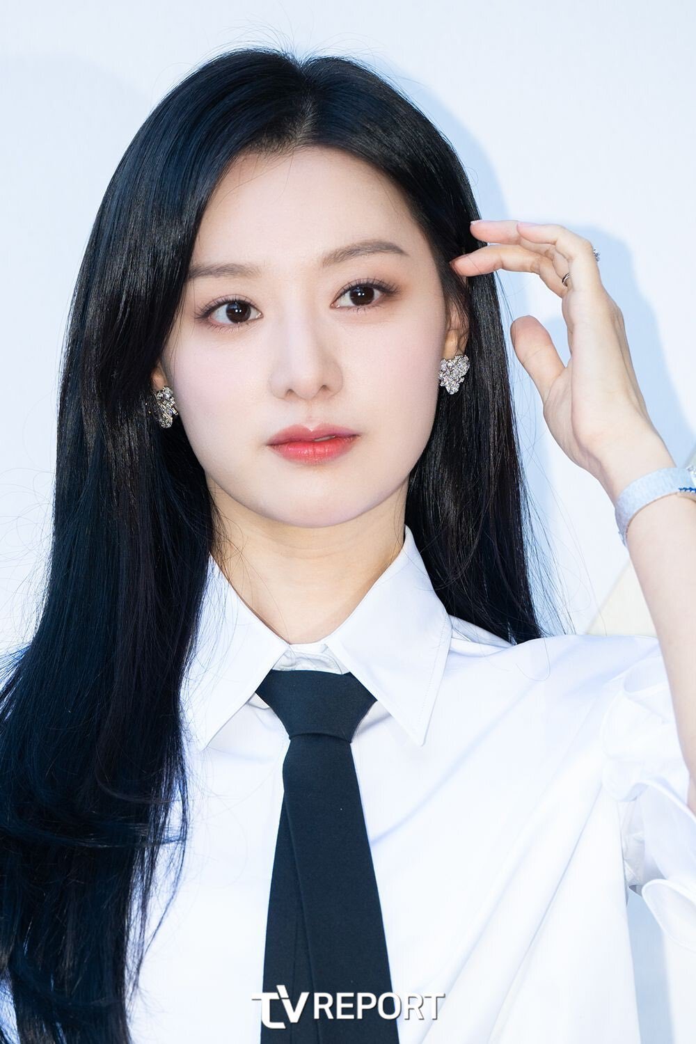김지원 유라헬 돌아옴