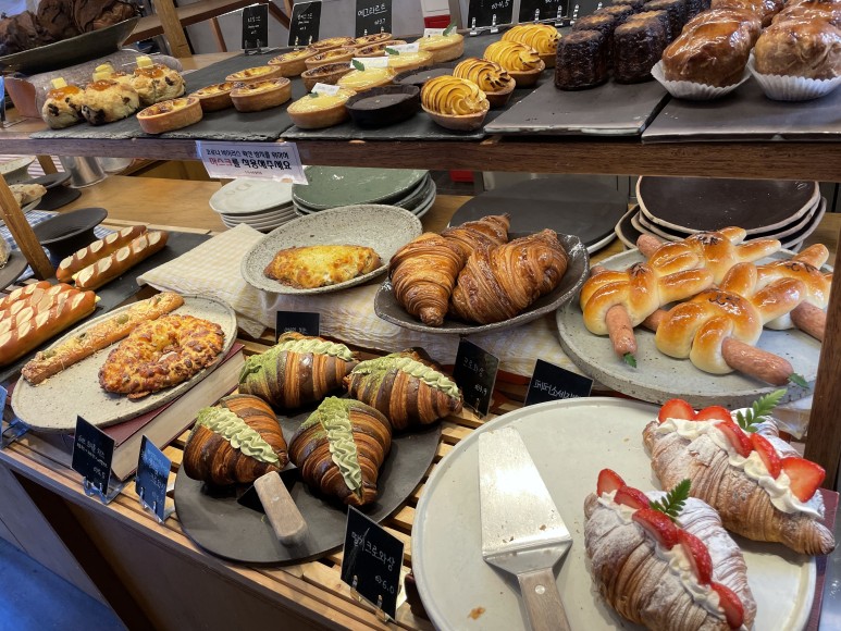 앞치마 을지로 카페 존맛 67