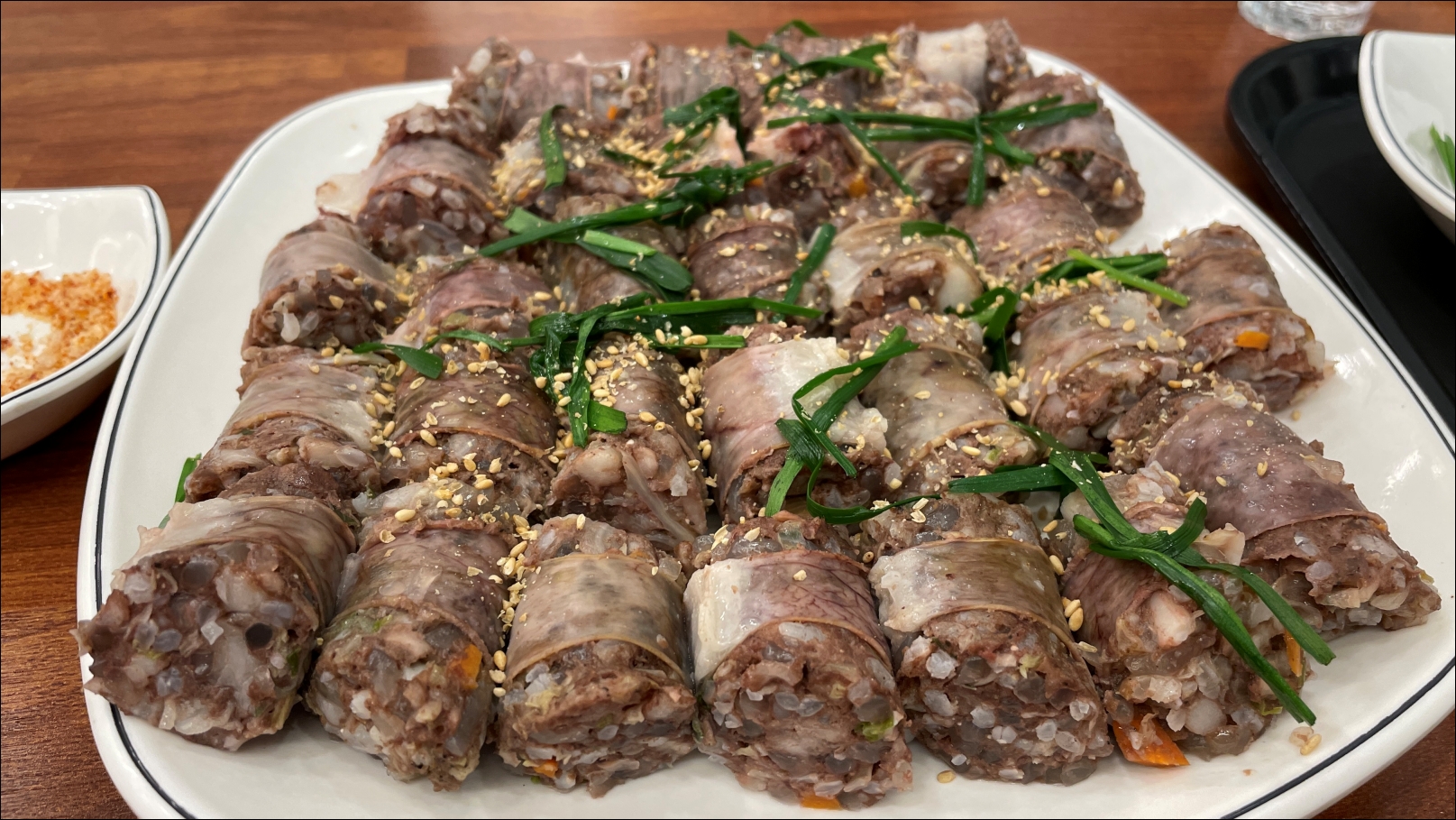 Ilpumdwaejigukbap bongdeokjeom (일품돼지국밥 봉덕점) 1