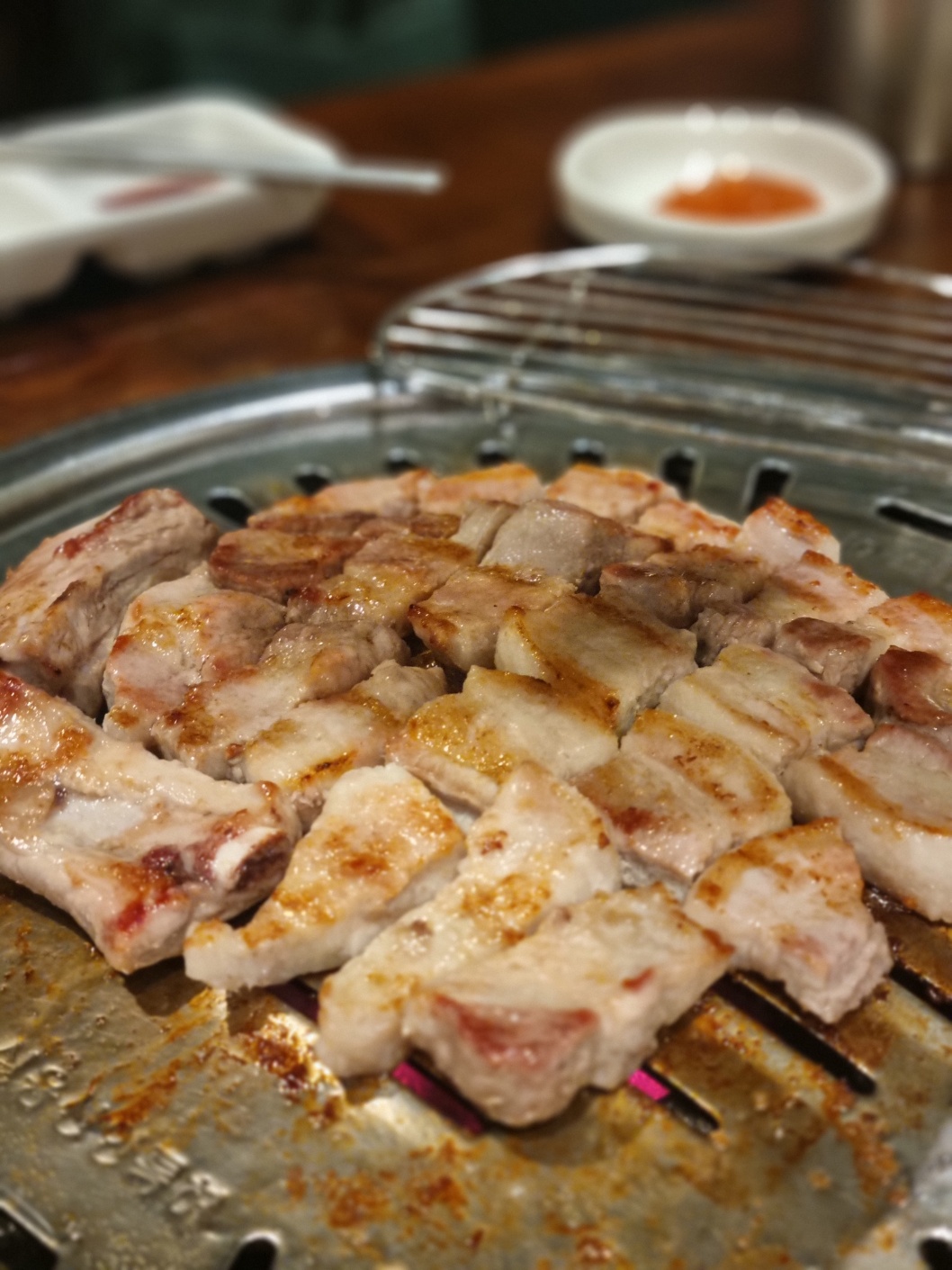 고앤고 (서울 서울대입구역, 샤로수길) - 숯불에 구워주는 삼겹갈비 고앤고 (서울 서울대입구역, 샤로수길) - 숯불에 구워주는 삼겹갈비
