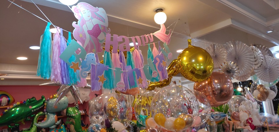 선물 받은 현서의 표정 청주 이벤트 풍선 뜻밖의 선물 받은 현서의 표정 청주 이벤트 풍선 뜻밖의