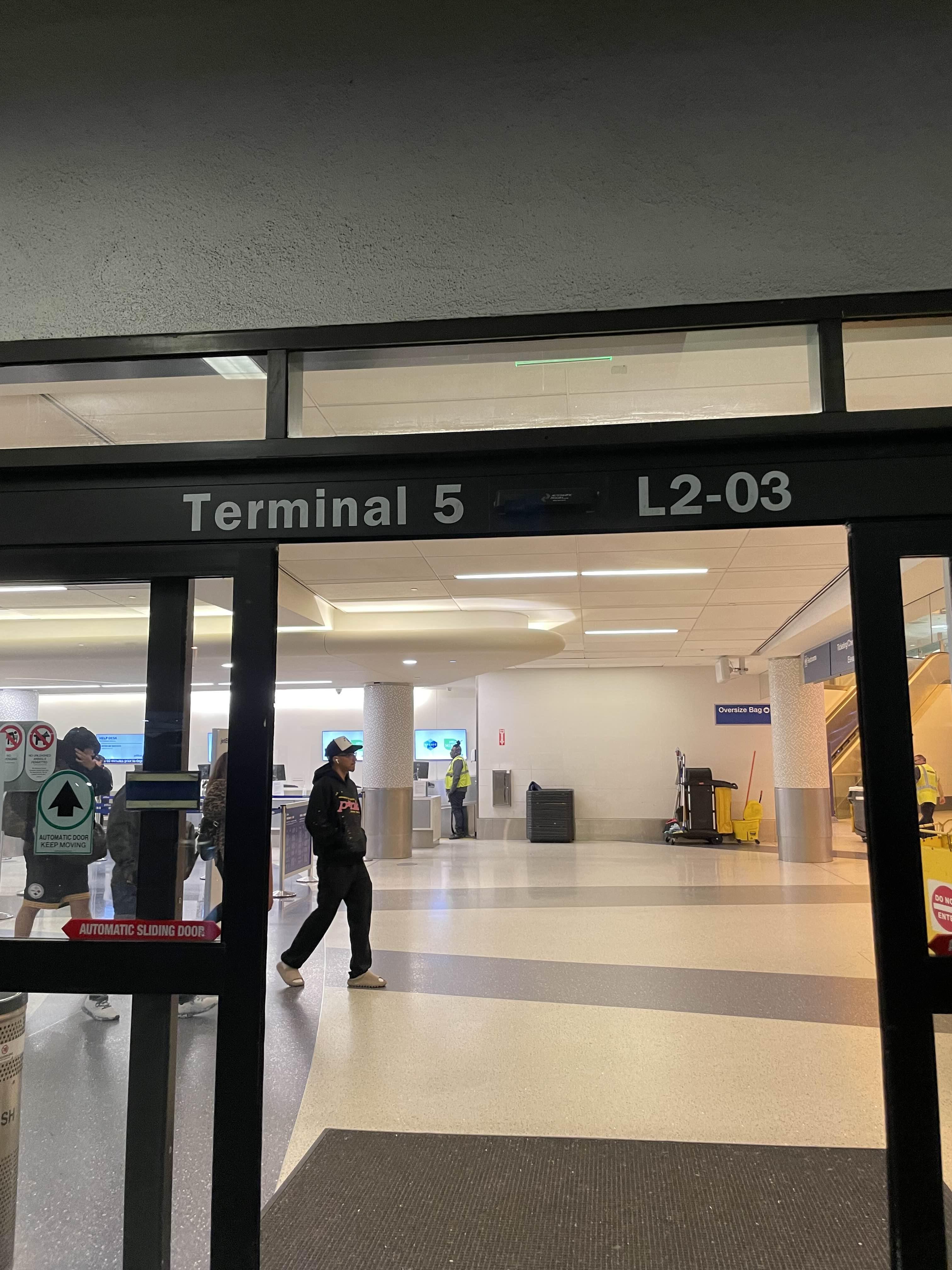 젯블루 LAX 탑승장