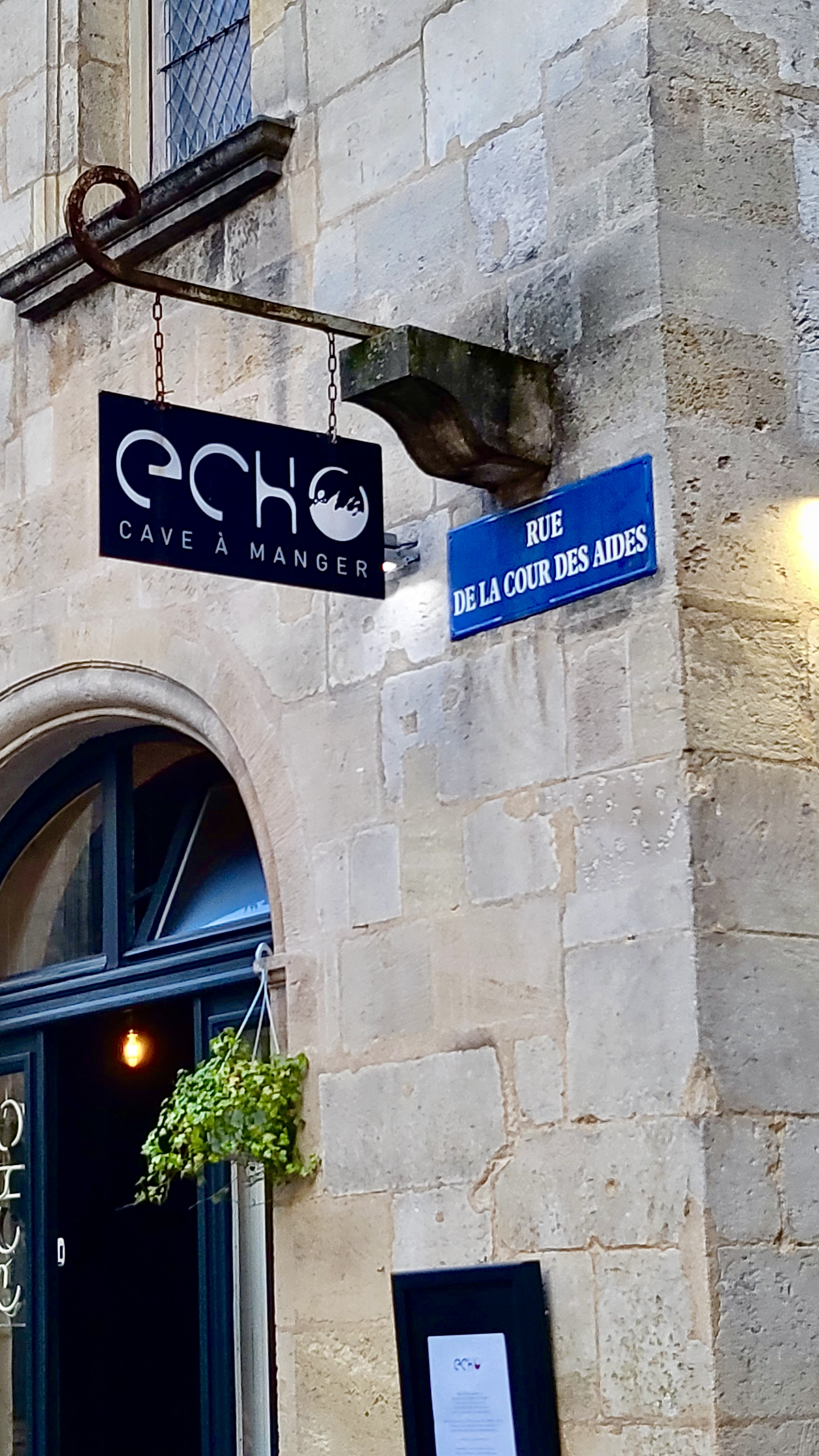 ÉCHO, a modern European cuisine restaurant in Bordeaux