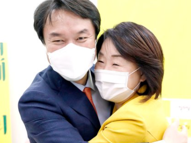  김종철, 장혜영 성추행 사건의 보는 시각, 정의당 계파 싸움, 심상정의 사유화와 약빨 떨어진 노회찬 계의 몰락, 피해사실 공개는 불필요한 논란? 아니 공개가 없으니 더 불거지는 계파 갈등 ..