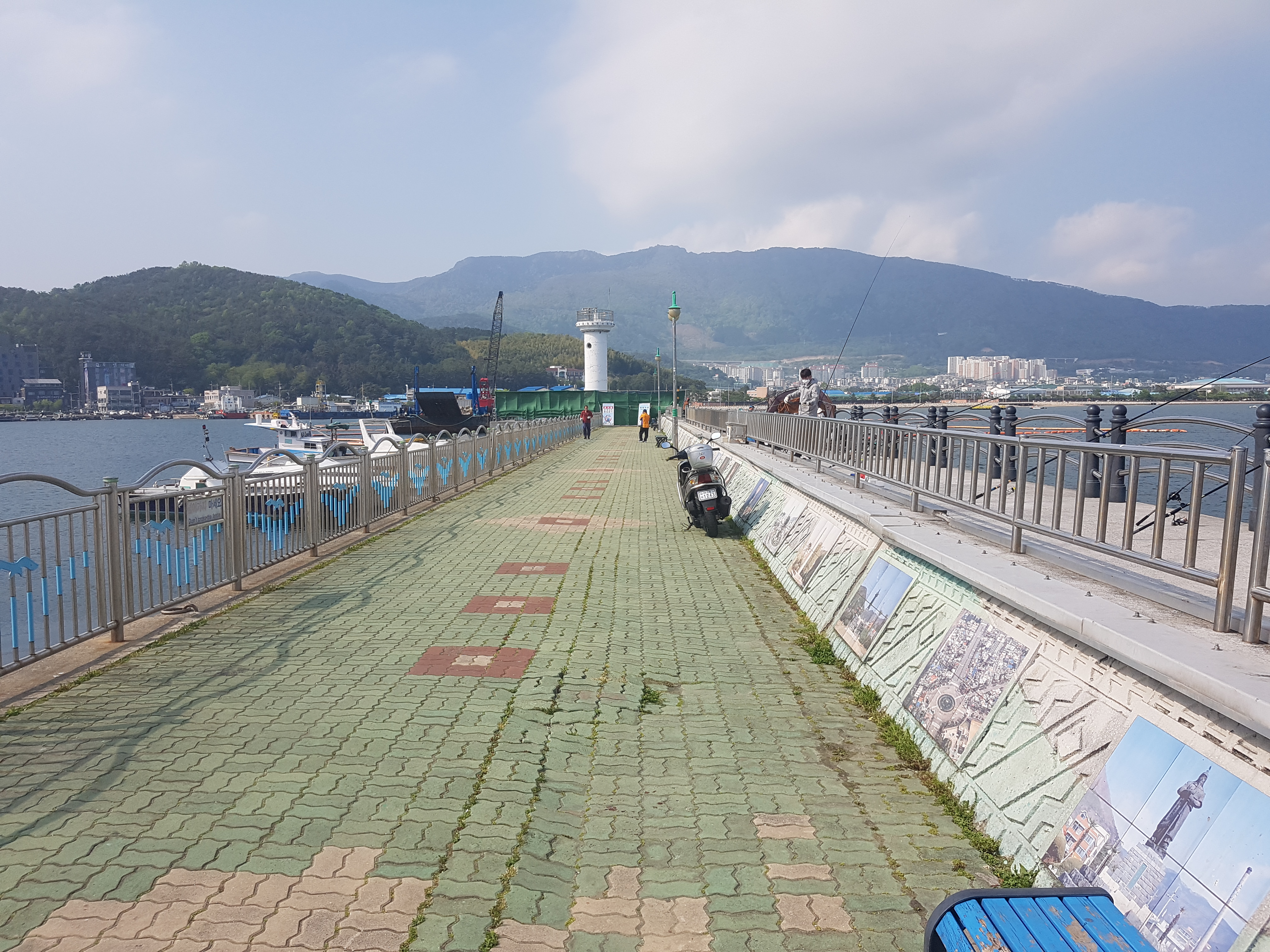  창원 진해 근교 방파제 낚시 - 진해 속천항 방파제