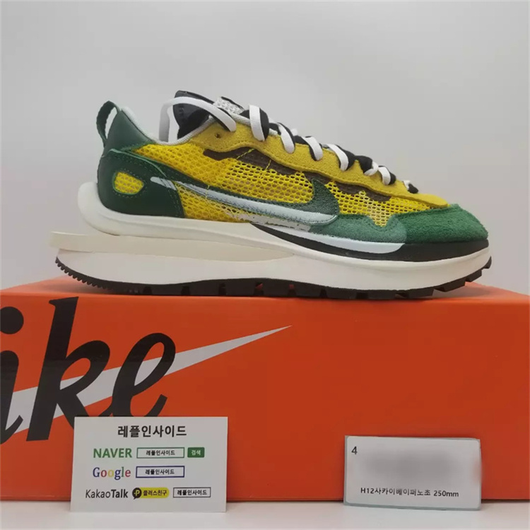  [NIKE] 나이키 X 사카이 베이퍼와플 투어 옐로우 노초 CV1363-700 남녀공용