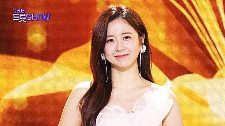 가수-은가은