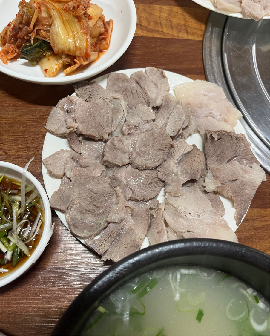 중앙돼지집 사진 6