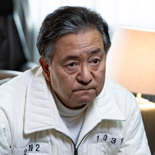 가석방-심사관-이한신-등장인물-지동만-이미지