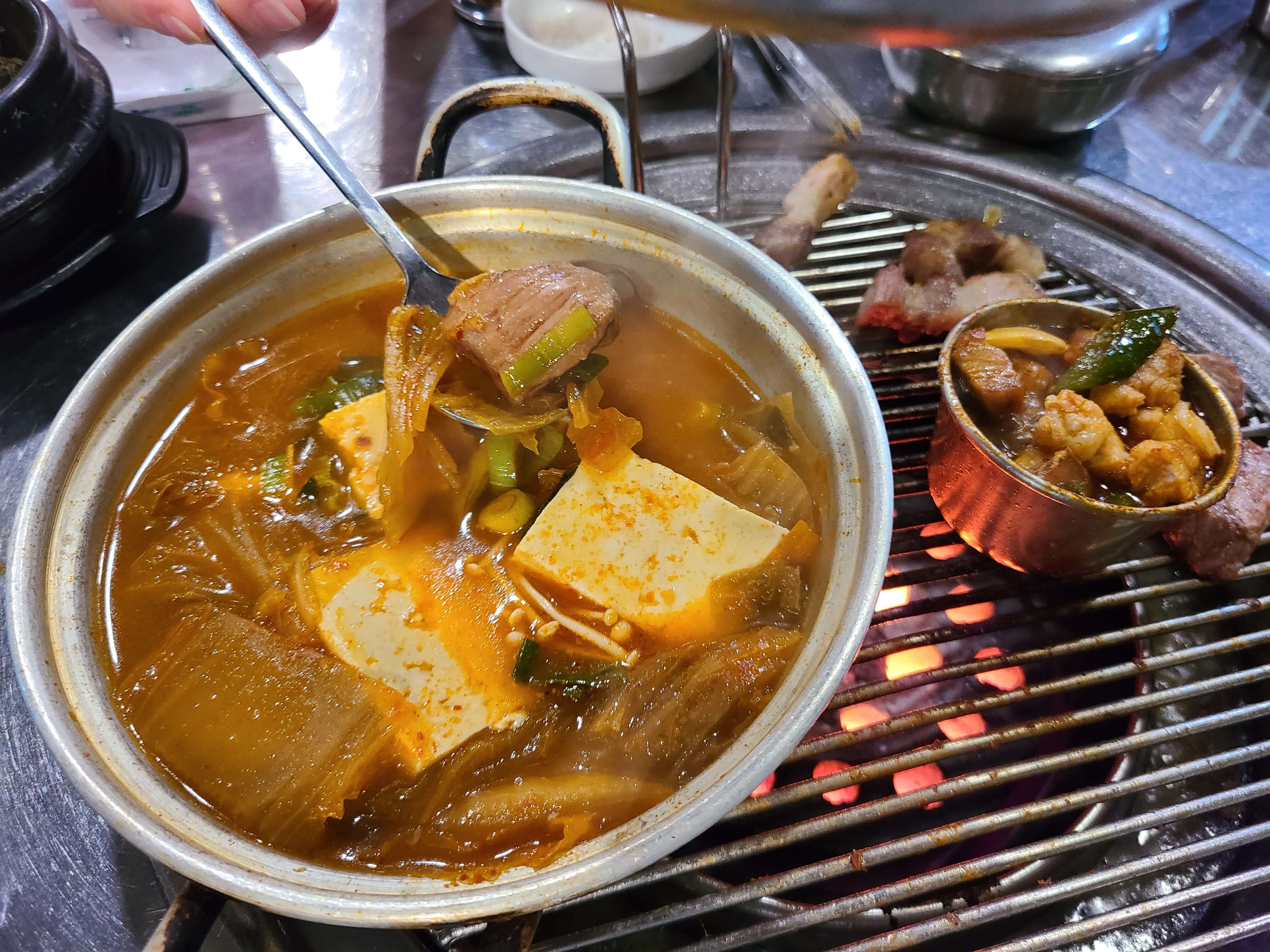 제주돈사돈 김치찌개