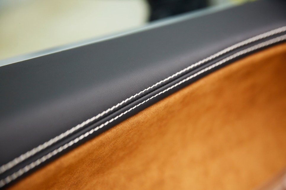 [페라리 SF90 스트라다레] 페라리 최초의 하이브리드 자동차 1