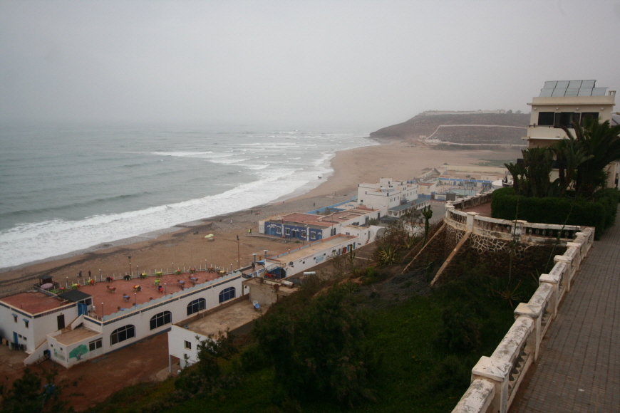 모로코남부-시디이프니-넓은-대서양바다